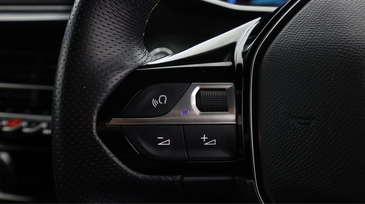 Used Peugeot 2008 2021 for sale - 78083867: Photo 20