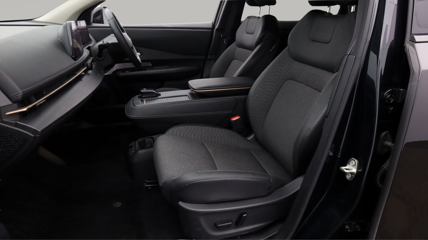 Used Nissan ARIYA 2023 for sale - 77498151: Photo 14