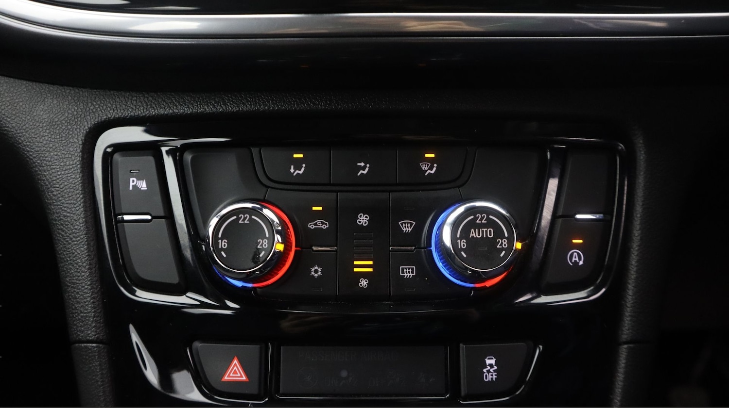 Used Vauxhall Mokka X 2018 for sale - 77195366: Photo 12