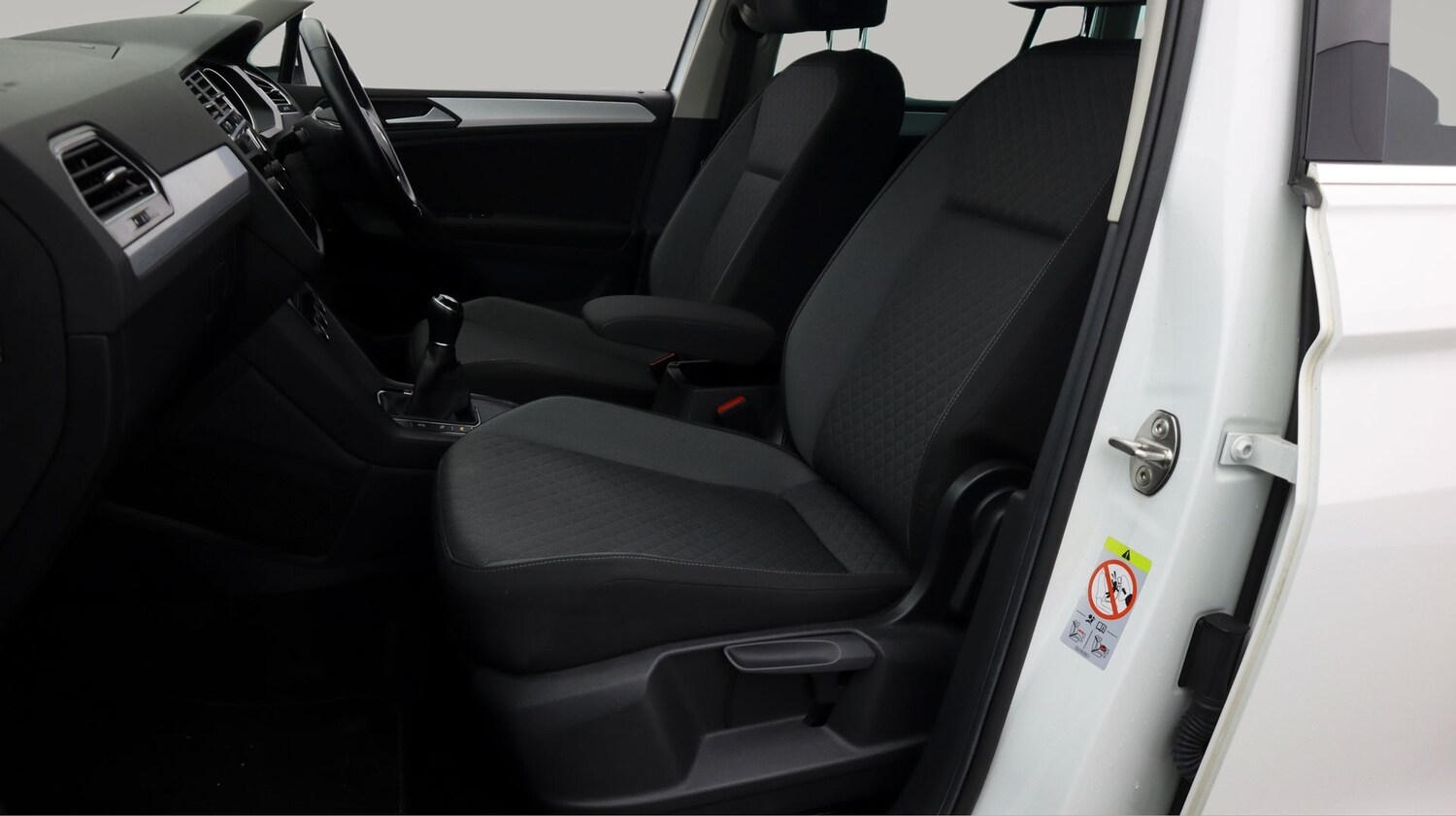 Used Volkswagen Tiguan 2021 for sale - 77855566: Photo 14