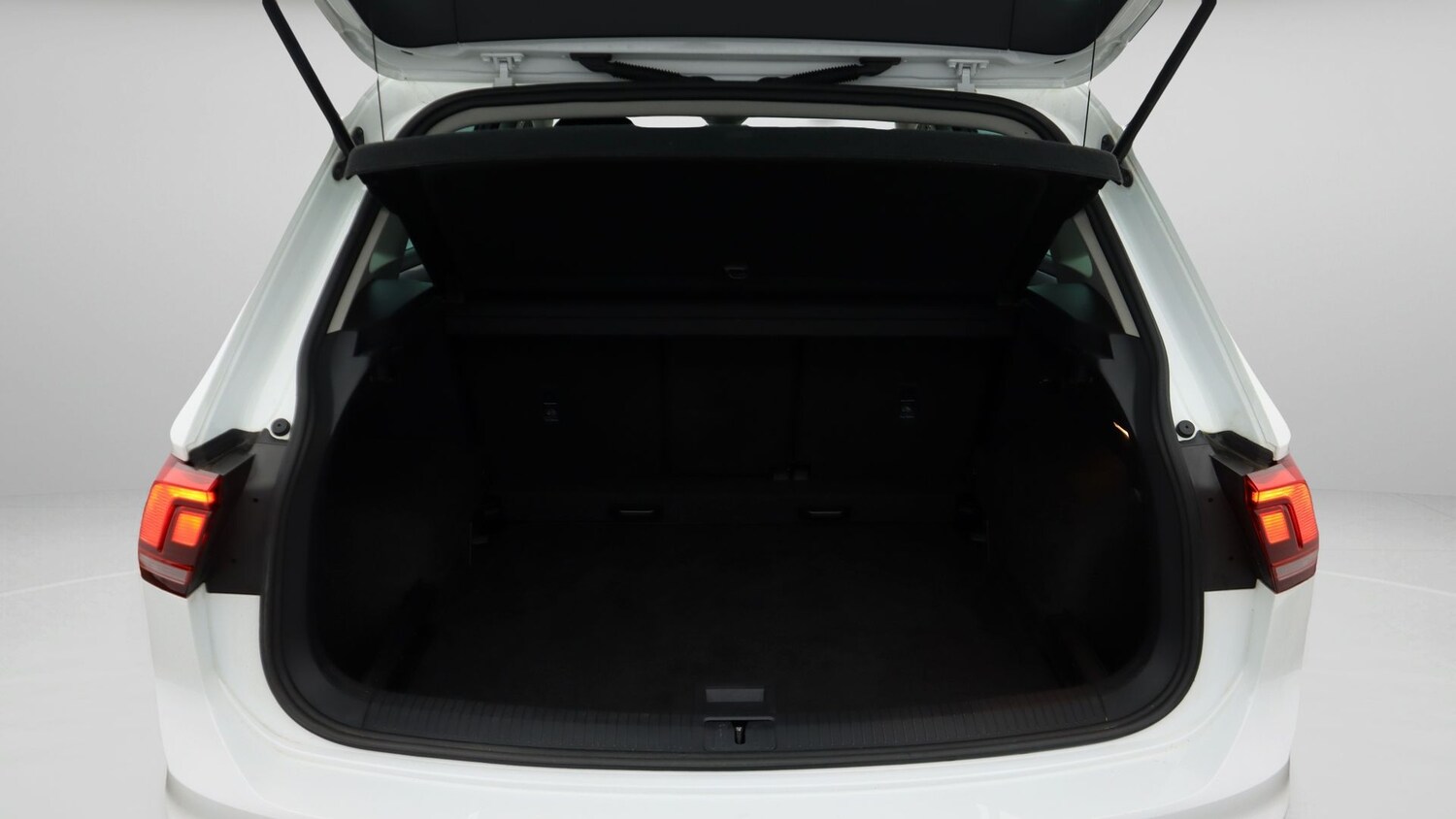 Used Volkswagen Tiguan 2021 for sale - 77855566: Photo 17