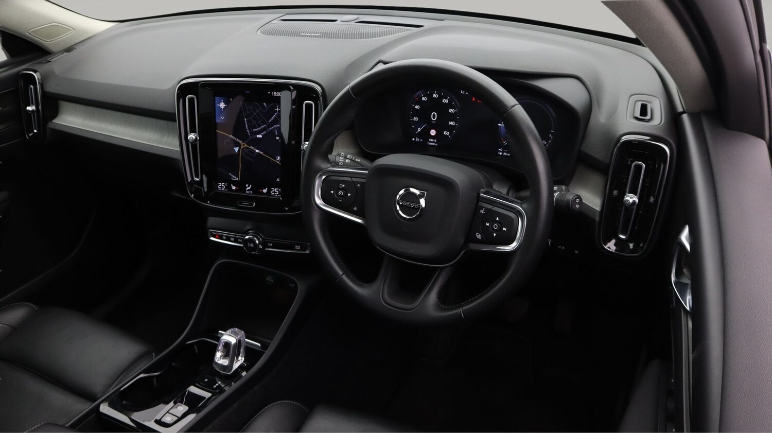 Used Volvo XC40 2021 for sale - 77498149: Photo 9