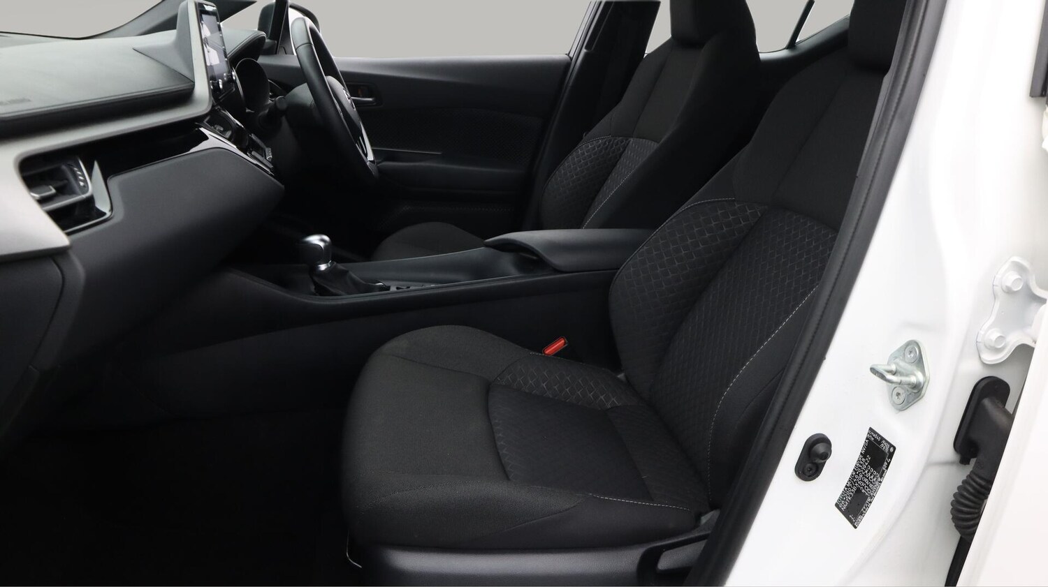 Used Toyota C-HR for sale - 76728038: Photo 15