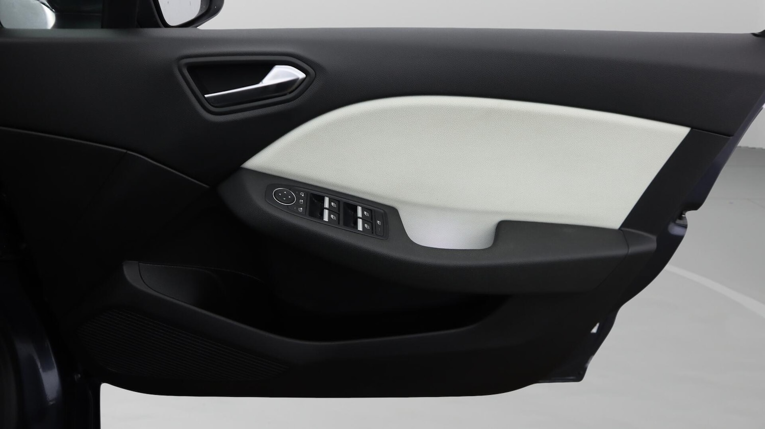 Used Renault Clio for sale - 76727962: Photo 16