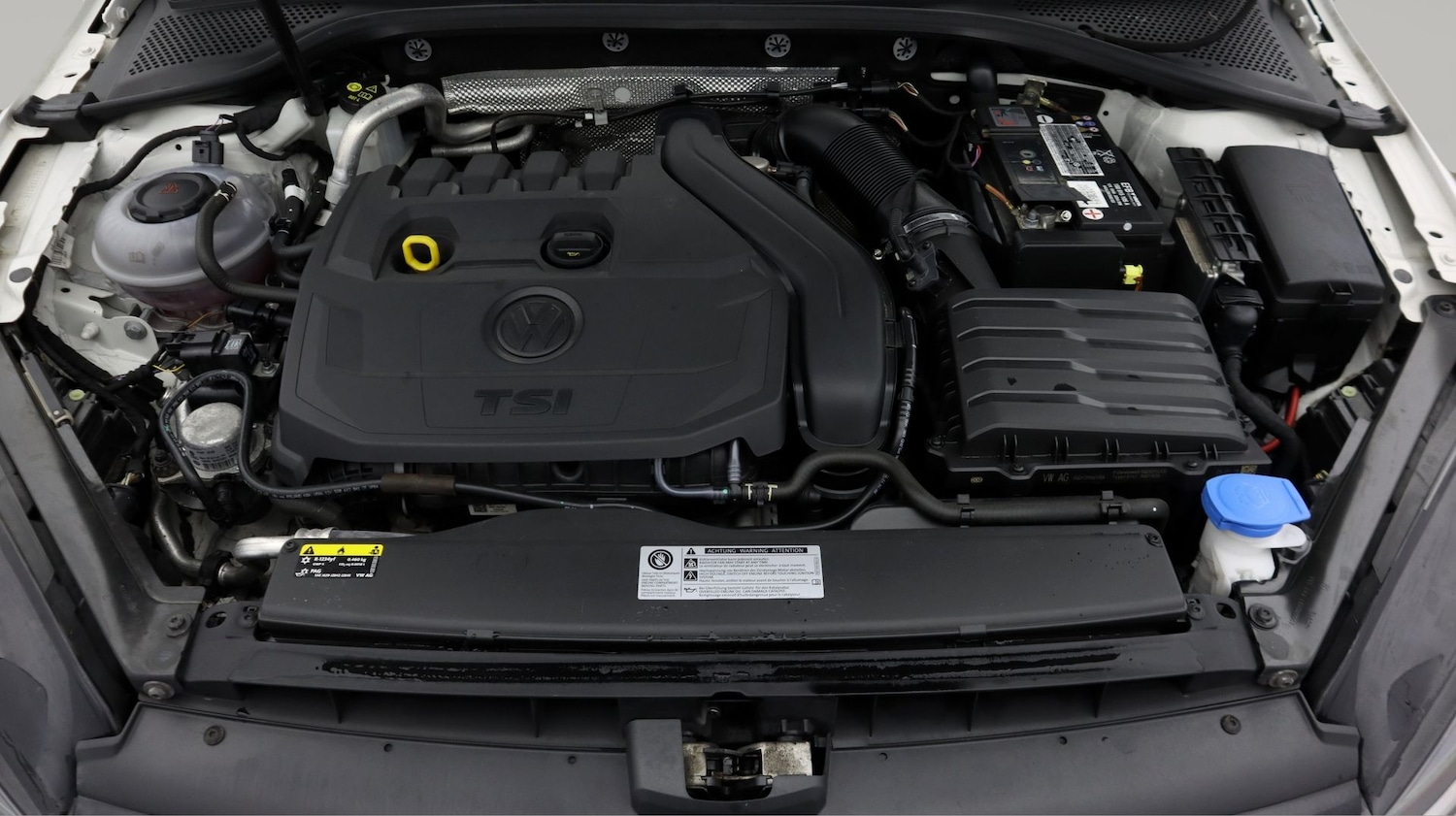 Used Volkswagen Golf 2018 for sale - 77908400: Photo 19