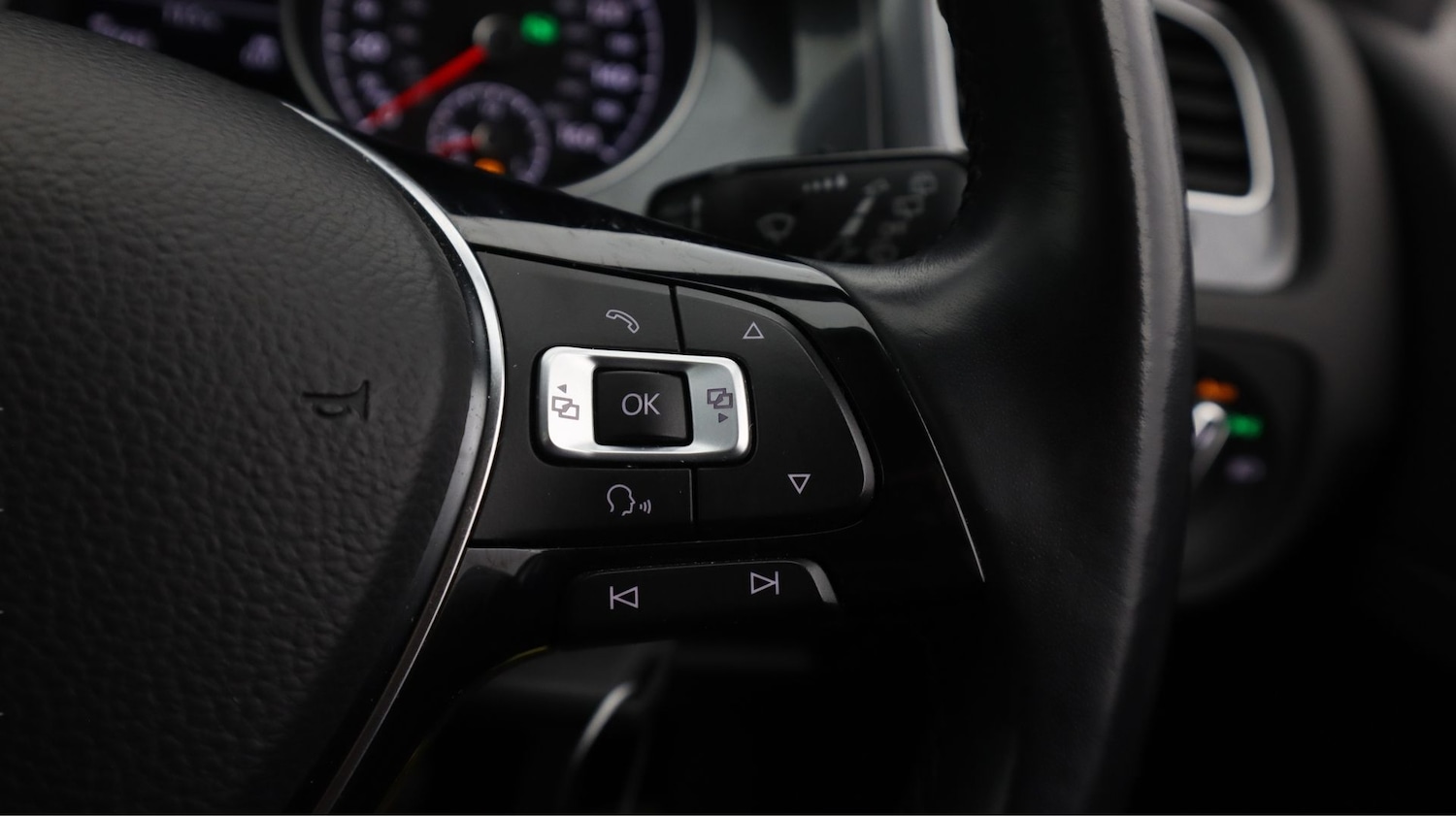 Used Volkswagen Golf 2018 for sale - 77908400: Photo 23