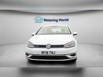 Used Volkswagen Golf 2018 for sale - 77908400: Photo
