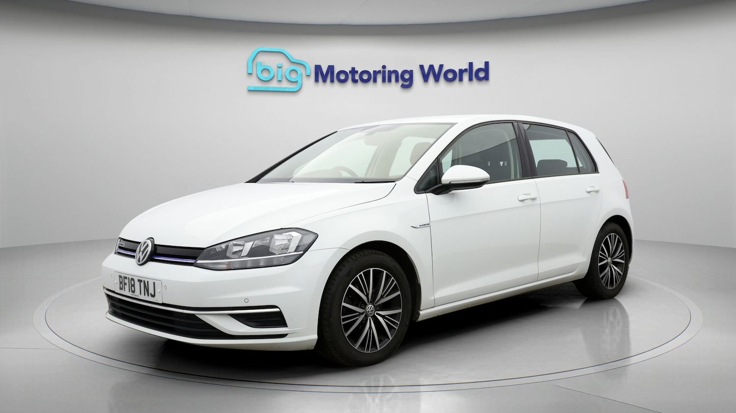 Used Volkswagen Golf 2018 for sale - 77908400: Photo 3