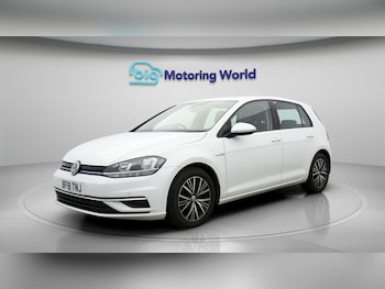Used Volkswagen Golf 2018 for sale - 77908400: Photo