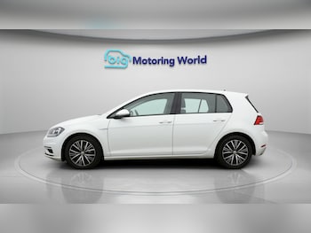 Used Volkswagen Golf 2018 for sale - 77908400: Photo