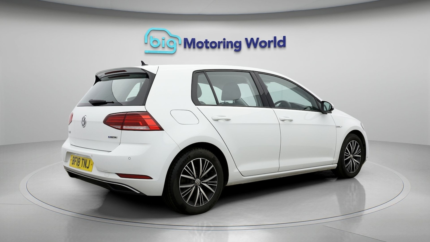 Used Volkswagen Golf 2018 for sale - 77908400: Photo 7