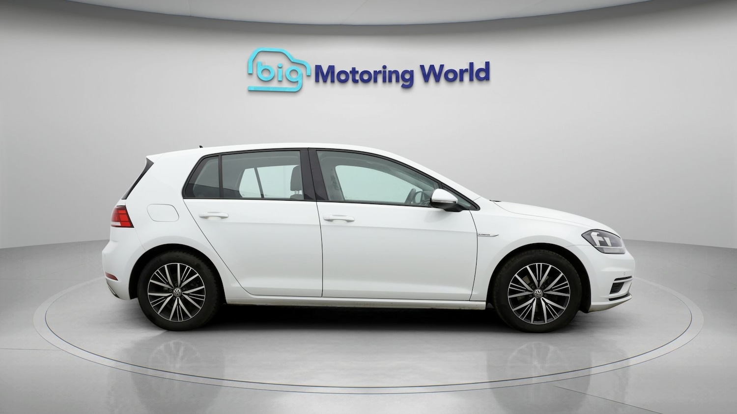 Used Volkswagen Golf 2018 for sale - 77908400: Photo 8