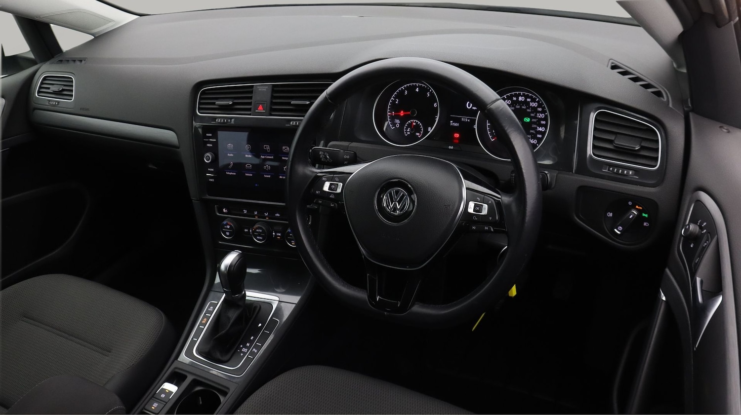 Used Volkswagen Golf 2018 for sale - 77908400: Photo 9