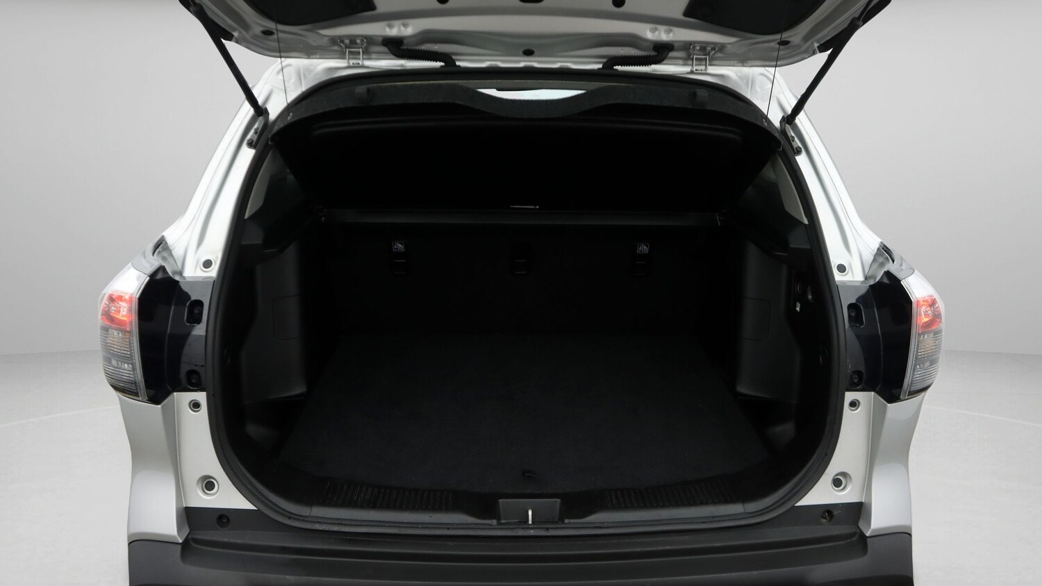 Used Suzuki SX4 S-Cross 2023 for sale - 77973621: Photo 17