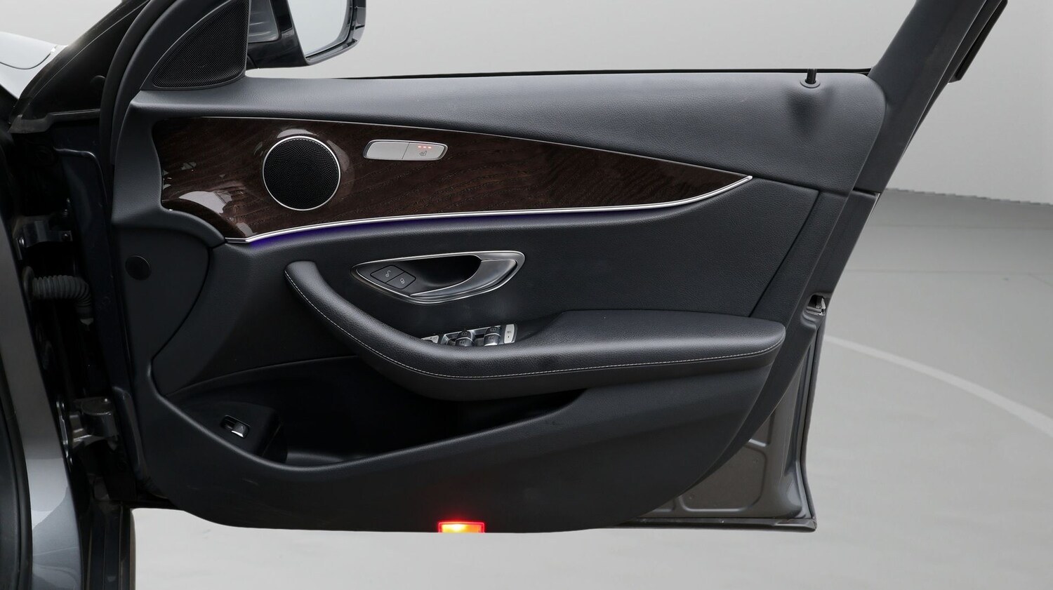 Used Mercedes-Benz E Class for sale - 77761690: Photo 15