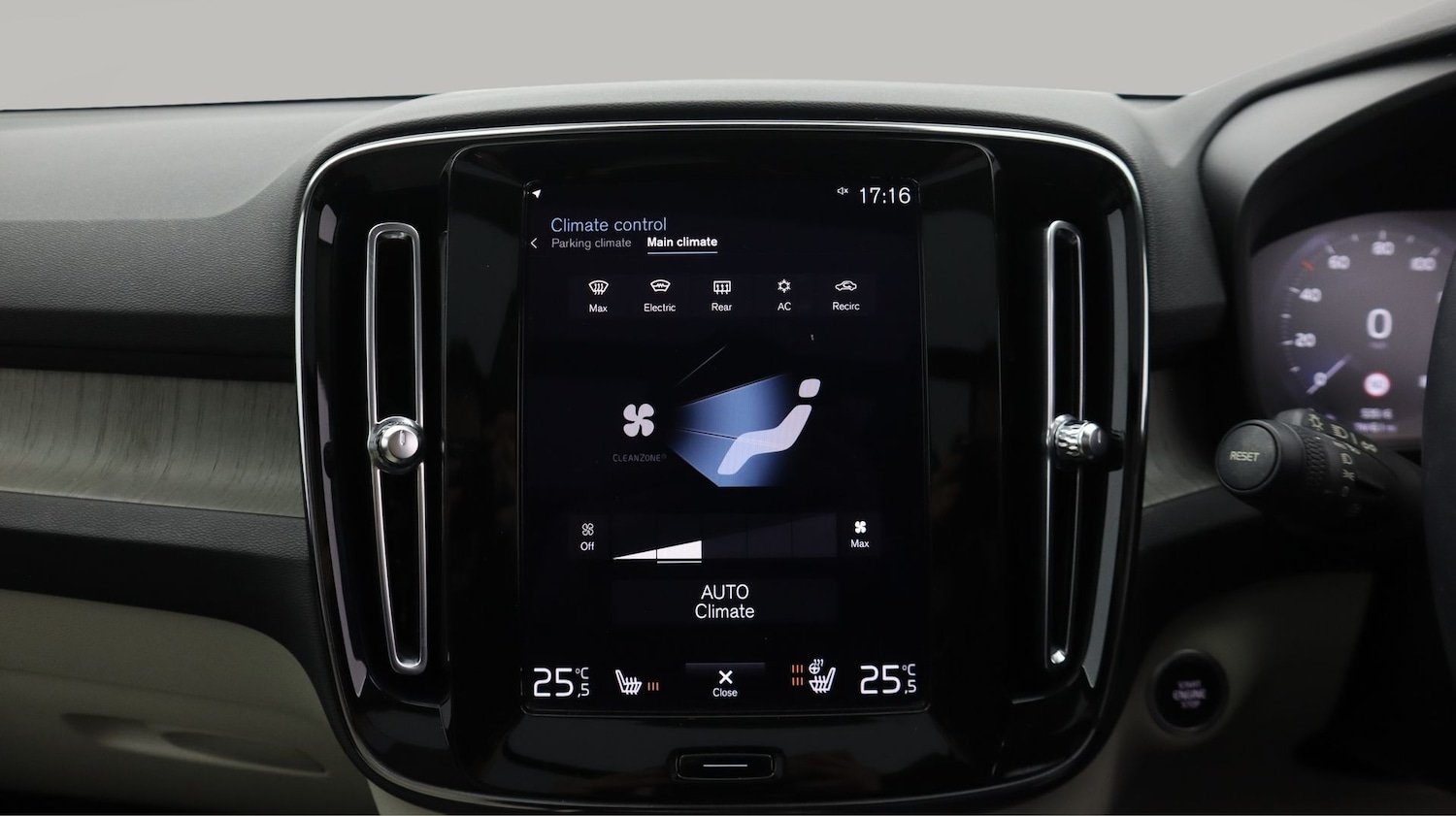 Used Volvo XC40 2021 for sale - 77431761: Photo 12