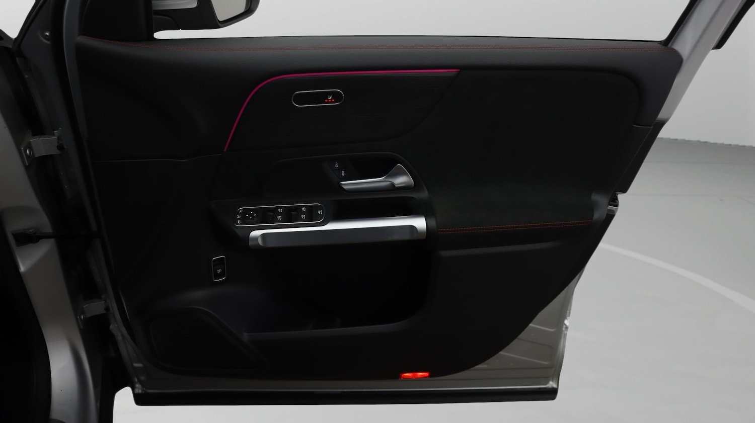 Used Mercedes-Benz EQB 2023 for sale - 77746638: Photo 15