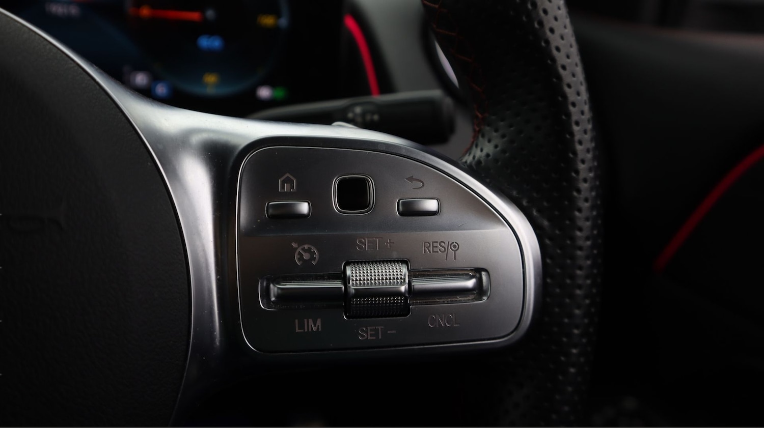 Used Mercedes-Benz EQB 2023 for sale - 77746638: Photo 24