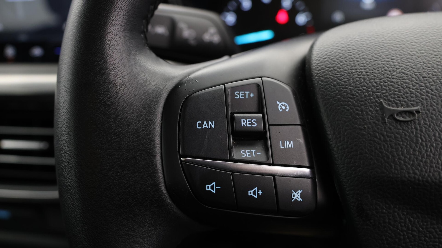 Used Ford Focus 2023 for sale - 76072692: Photo 22