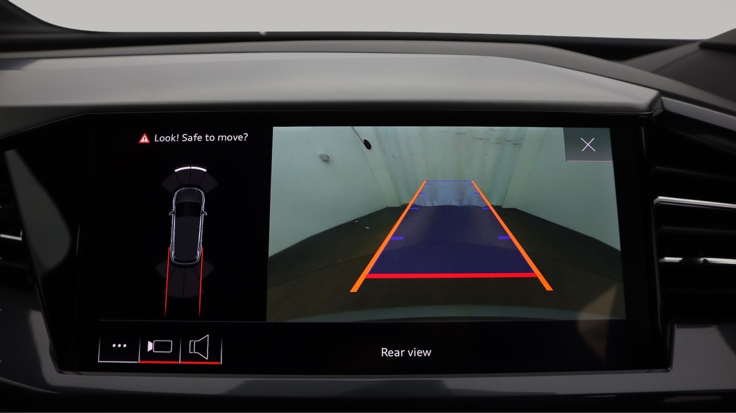 Used Audi Q4 e-tron 2023 for sale - 77734885: Photo 23