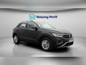 Used Volkswagen T-Roc 2023 for sale - 75478656: Photo