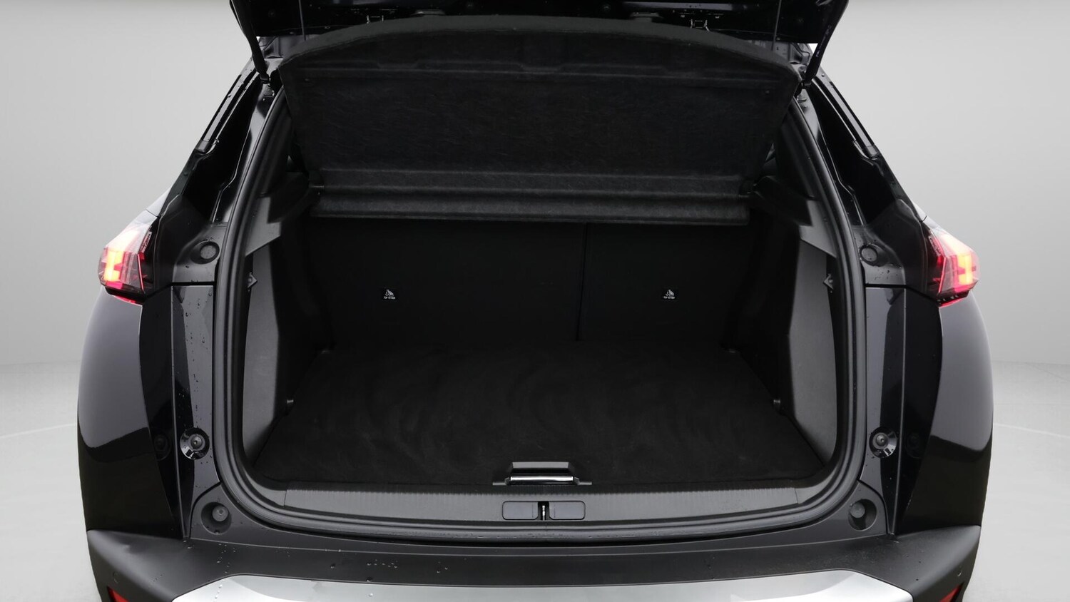 Used Peugeot 2008 2021 for sale - 76561835: Photo 18