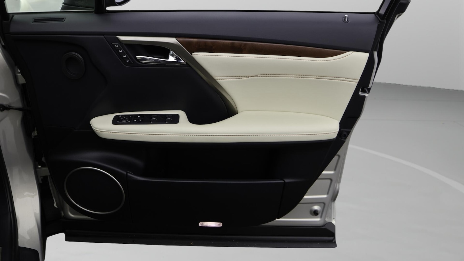 Used Lexus RX L 2022 for sale - 76446791: Photo 16