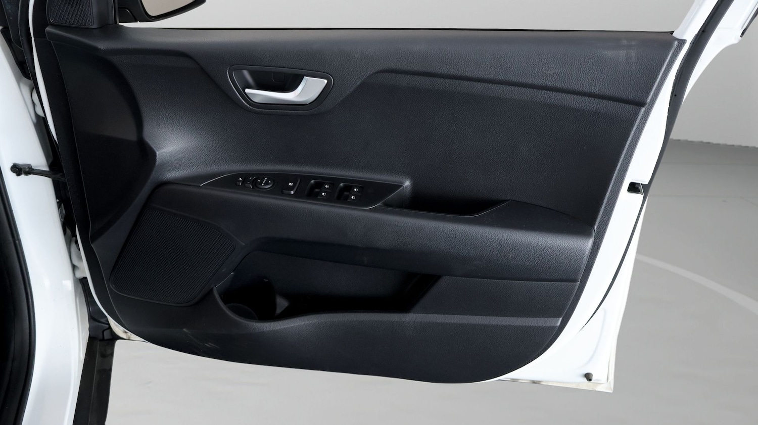 Used Kia Stonic 2023 for sale - 78075167: Photo 14