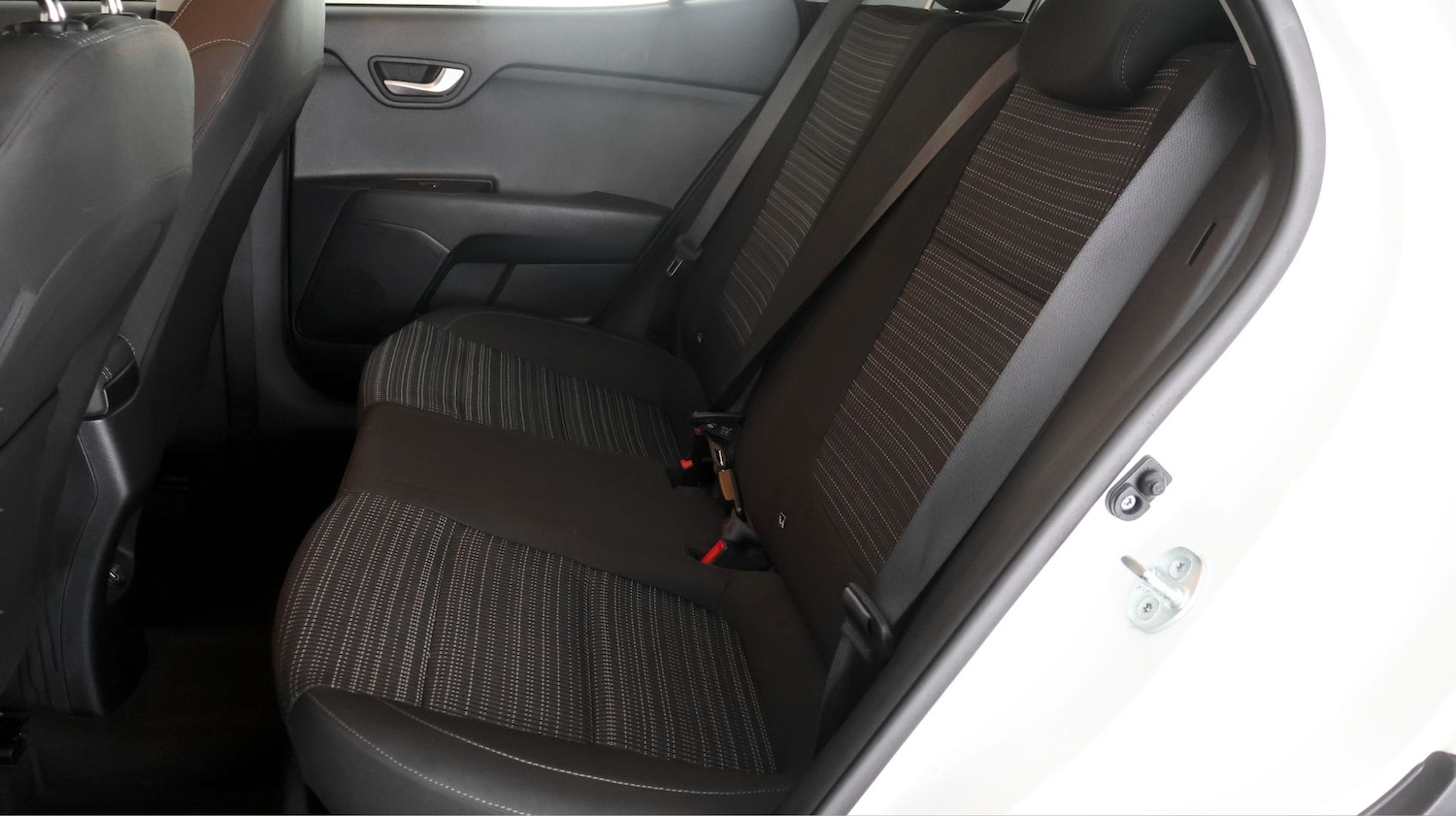 Used Kia Stonic 2023 for sale - 78075167: Photo 15