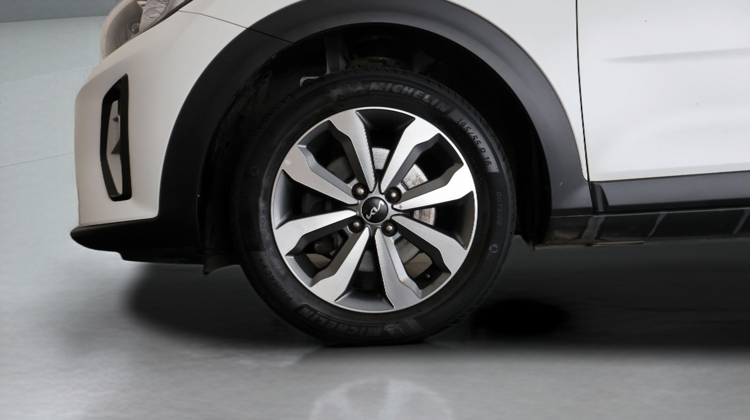 Used Kia Stonic 2023 for sale - 78075167: Photo 17