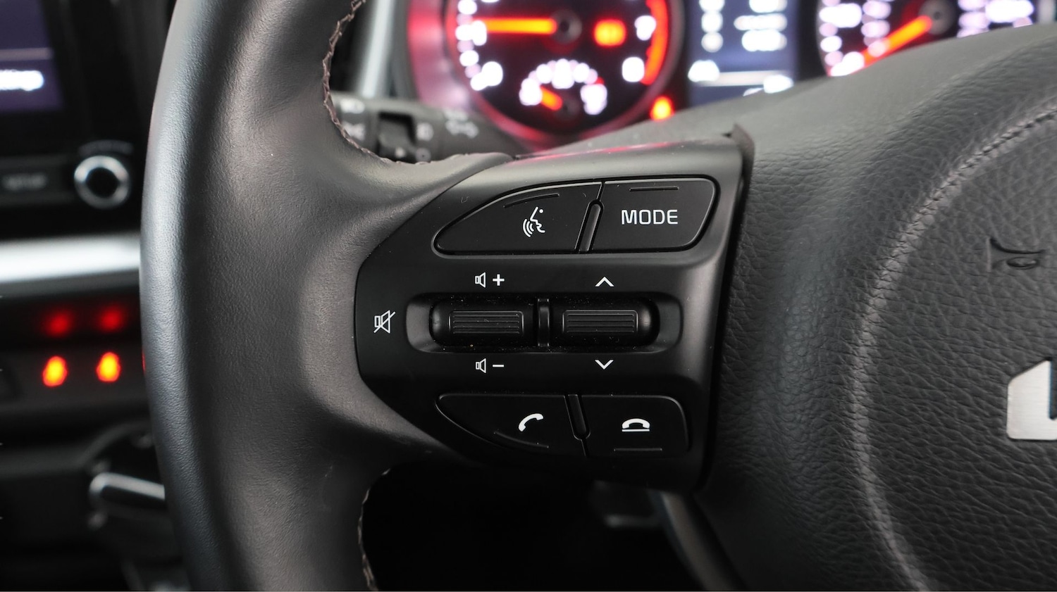 Used Kia Stonic 2023 for sale - 78075167: Photo 21