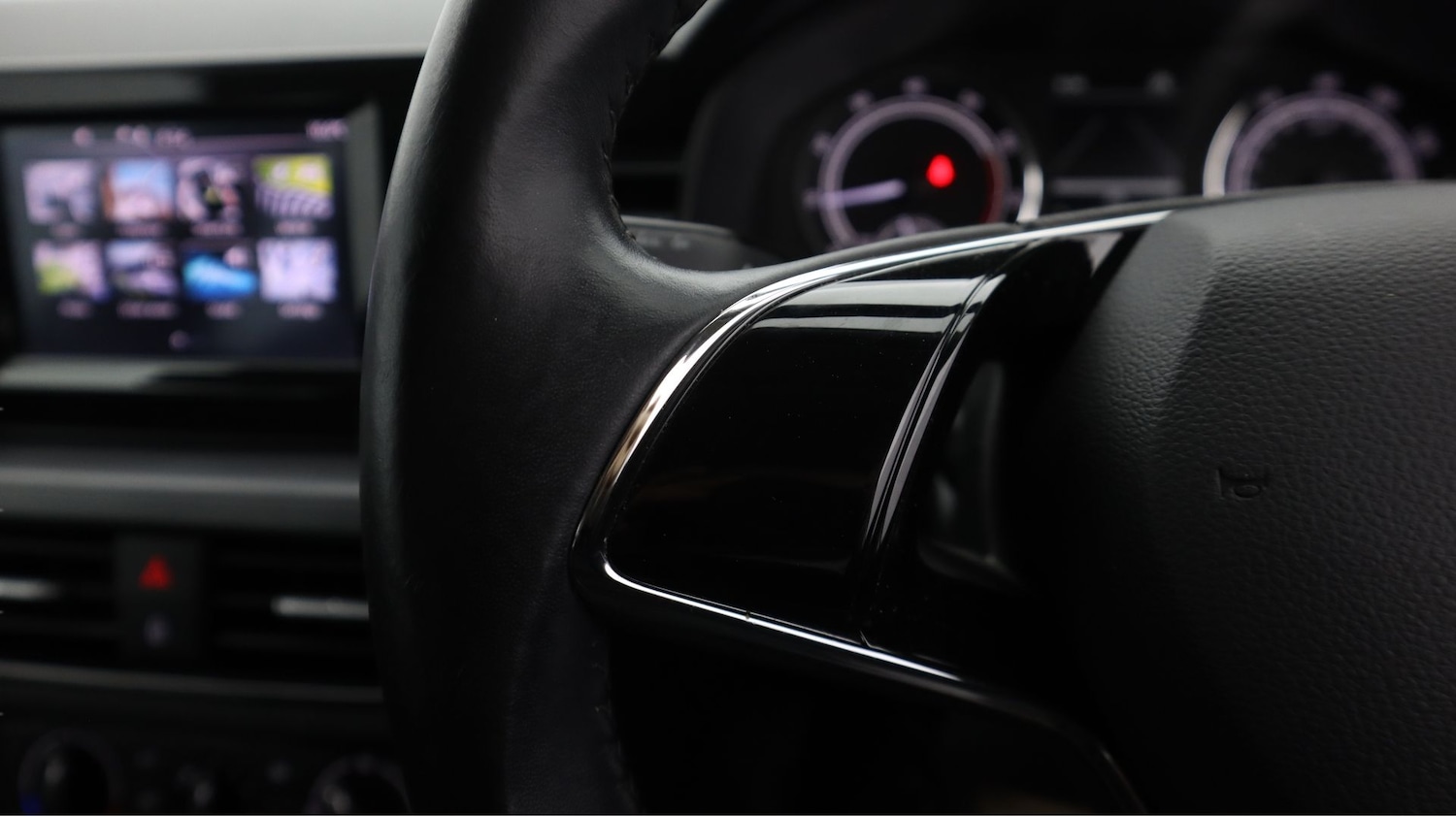 Used Volvo XC40 2021 for sale - 78040417: Photo 21