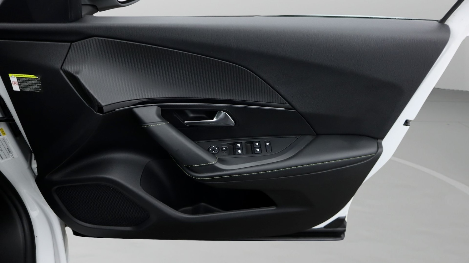 Used Peugeot 2008 2021 for sale - 77438529: Photo 15