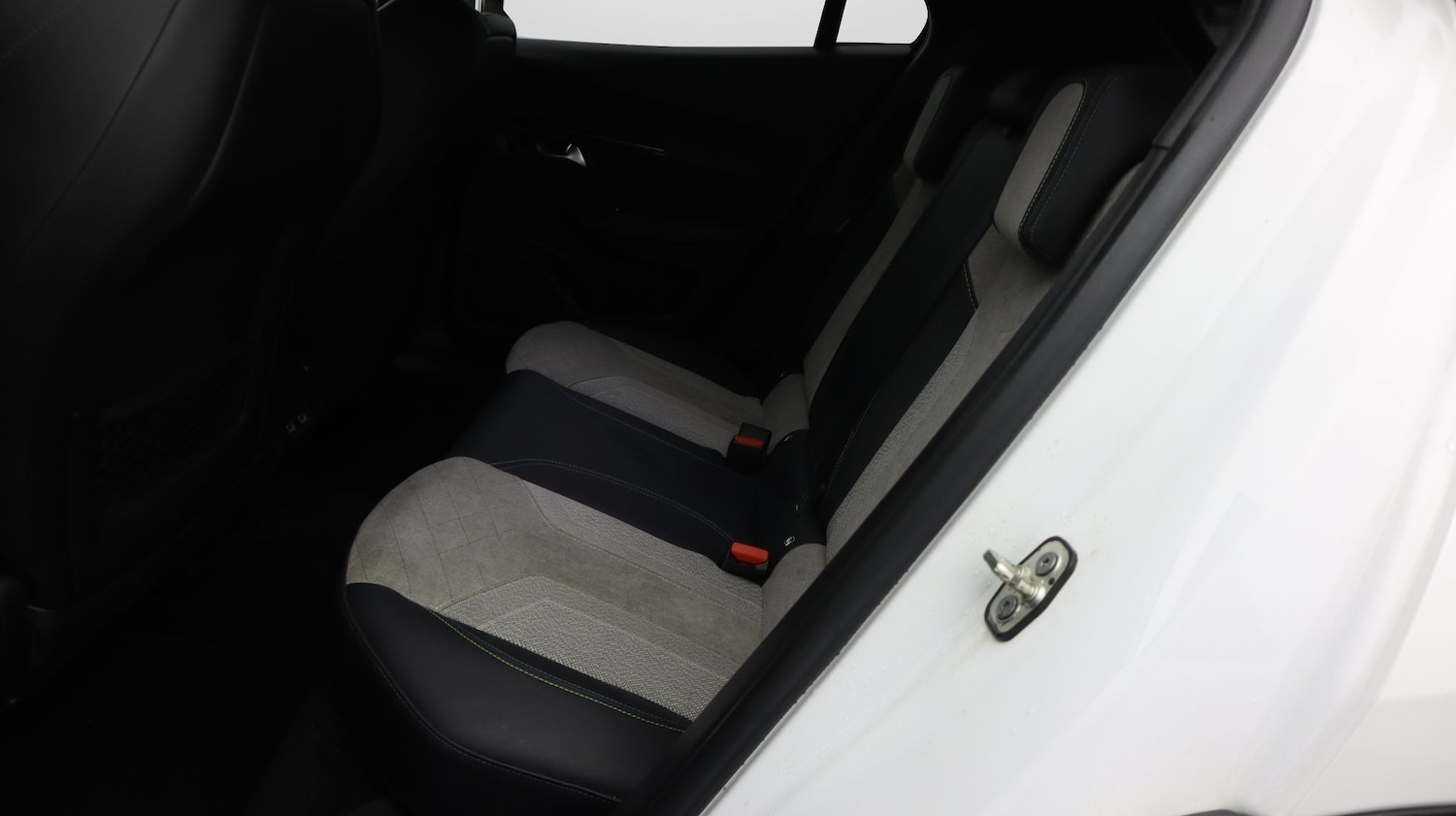 Used Peugeot 2008 2021 for sale - 77438529: Photo 16