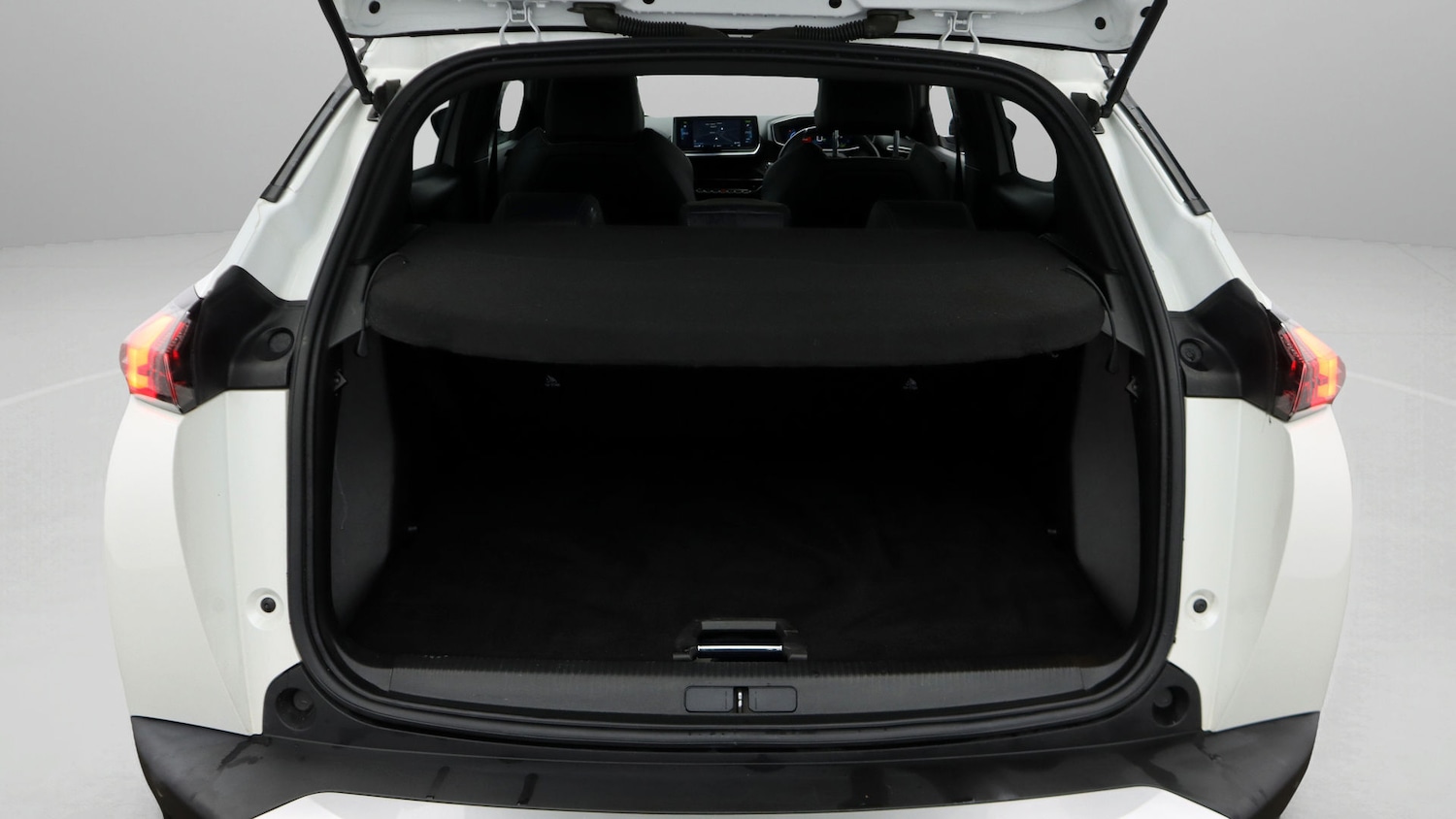 Used Peugeot 2008 2021 for sale - 77438529: Photo 17