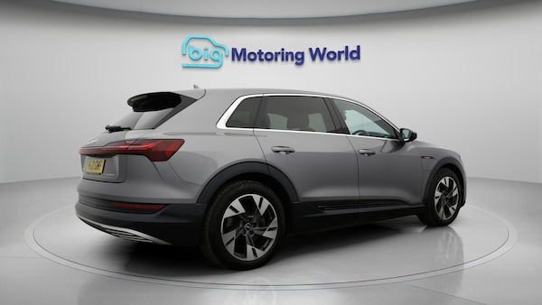 Used Audi e-tron 2021 for sale - 76283990: Photo 8