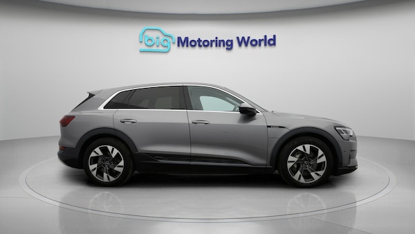 Used Audi e-tron 2021 for sale - 76283990: Photo 9