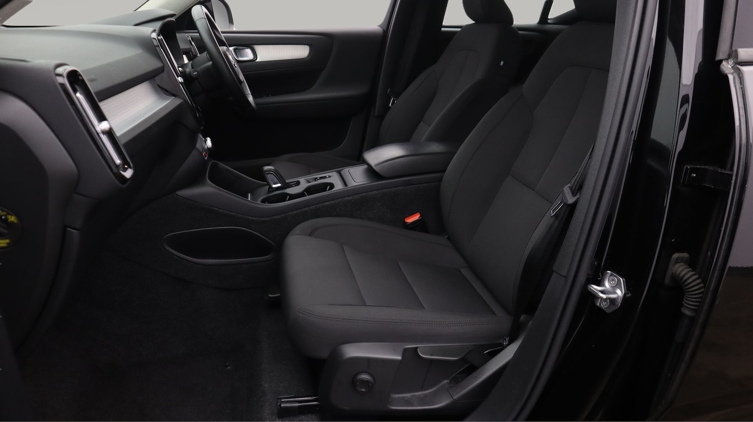 Used Volvo XC40 2021 for sale - 77610200: Photo 14