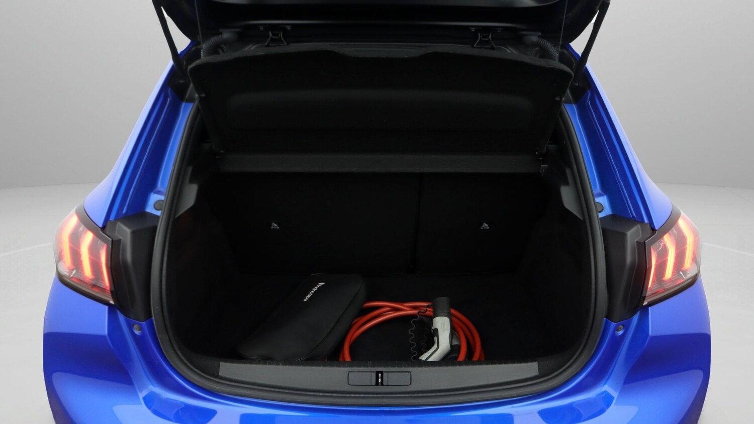 Used Peugeot E-208 2020 for sale - 77840056: Photo 17