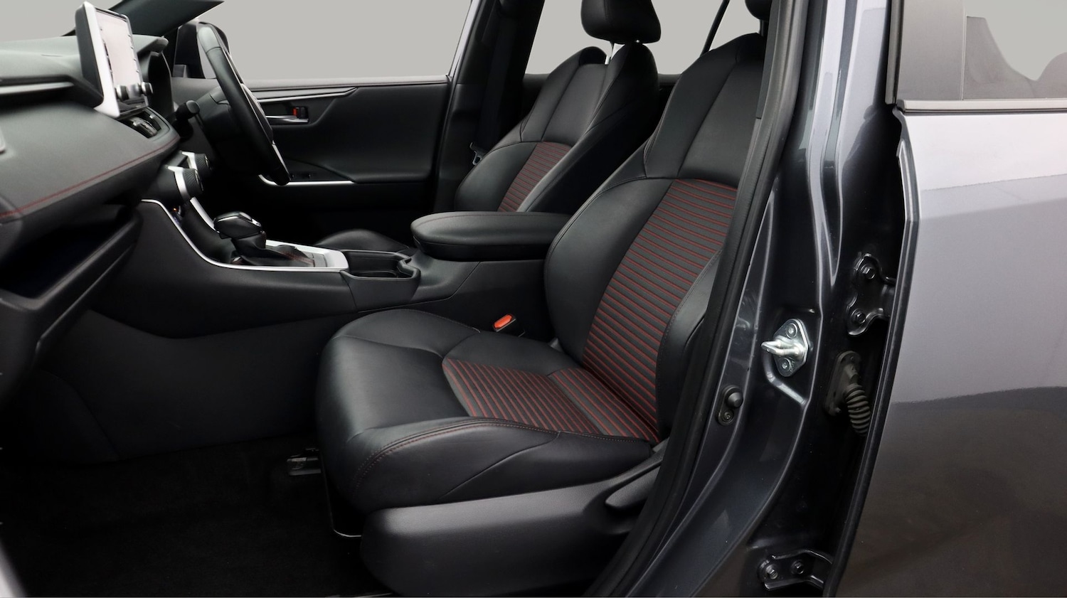 Used Toyota RAV4 2021 for sale - 77487018: Photo 14