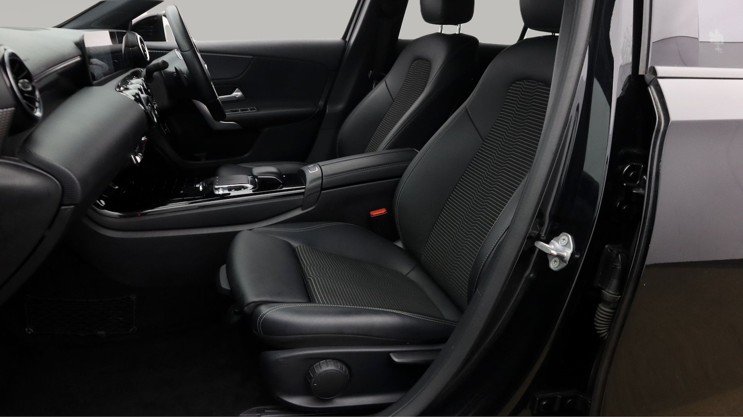 Used Mercedes-Benz A-Class 2019 for sale - 77953756: Photo 14