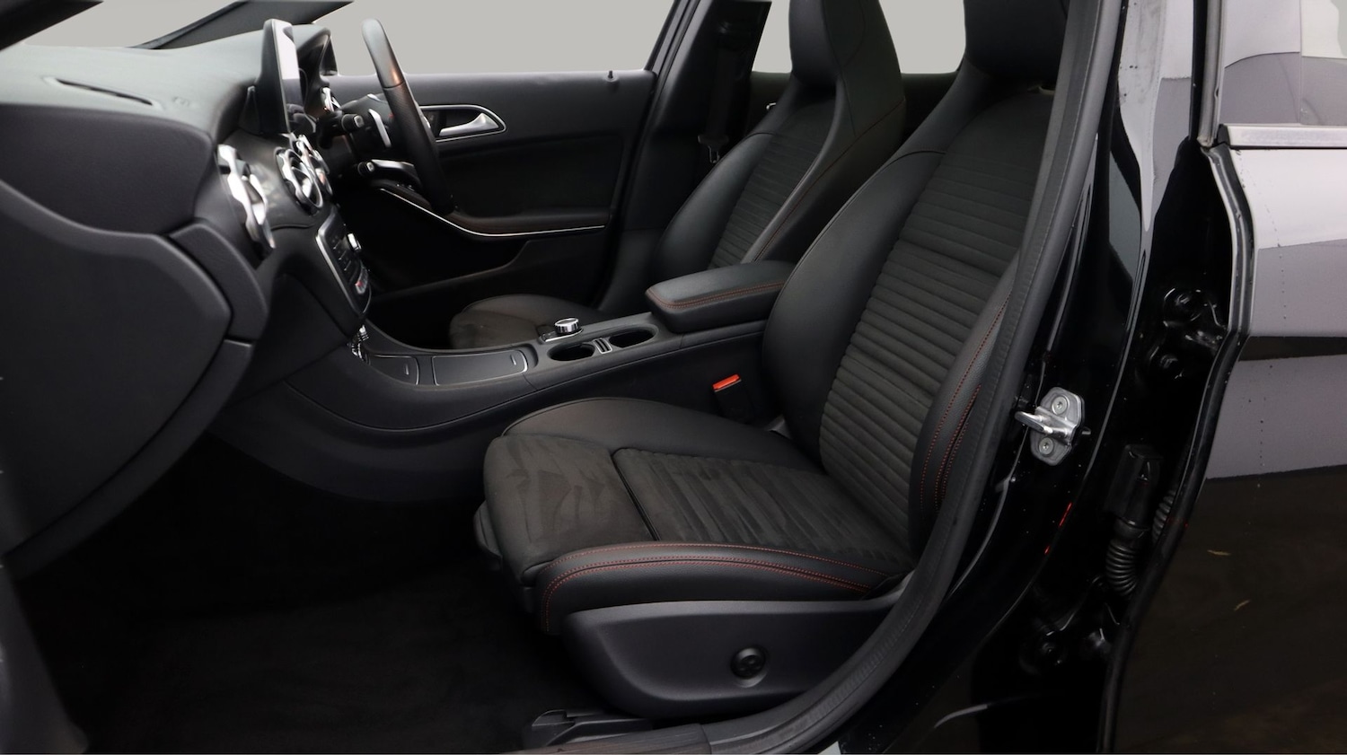 Used Mercedes-Benz GLA 2020 for sale - 77508304: Photo 14