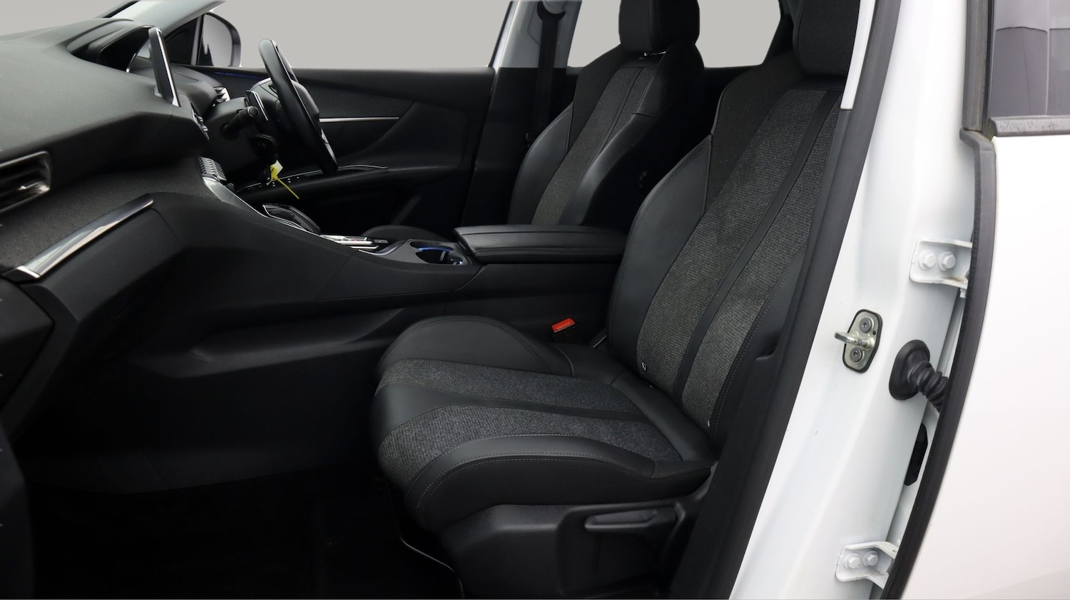 Used Peugeot 3008 2020 for sale - 77617585: Photo 14