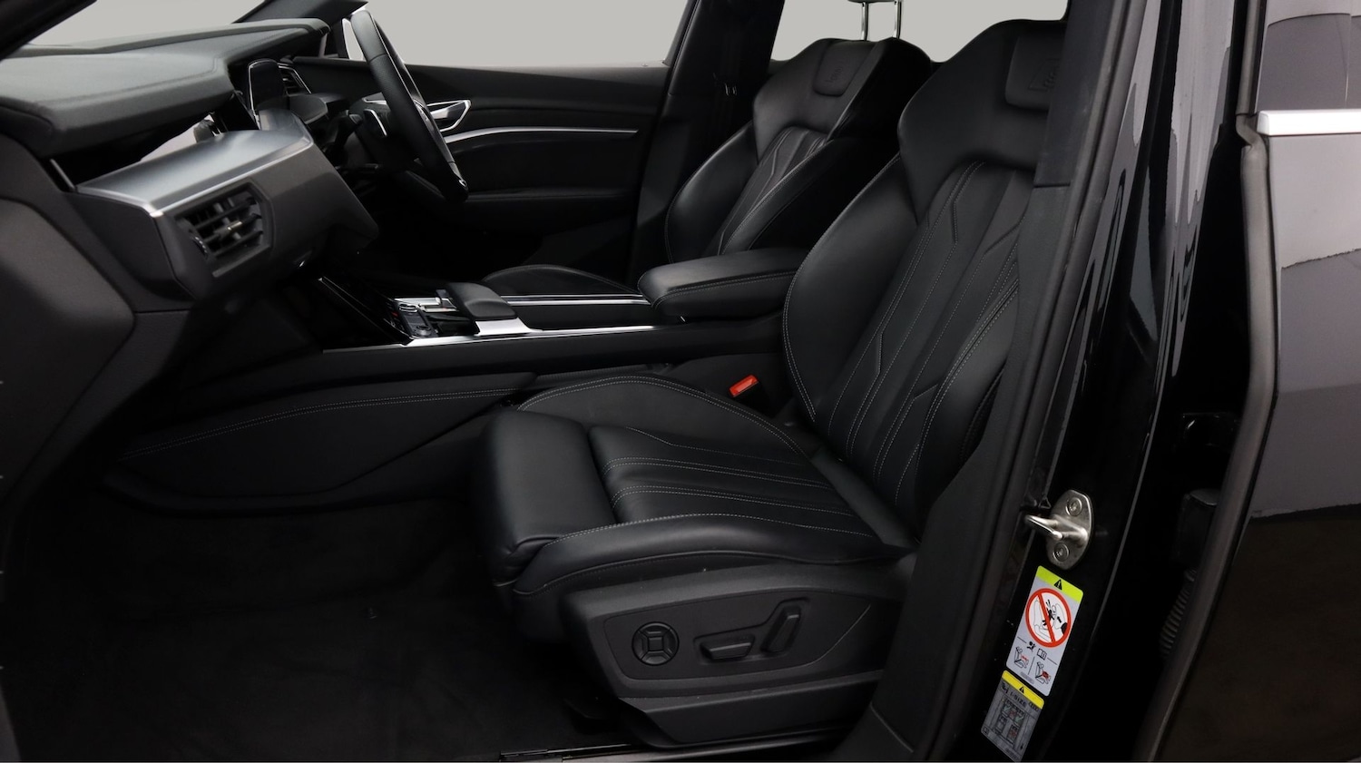 Used Audi e-tron 2023 for sale - 77591518: Photo 14