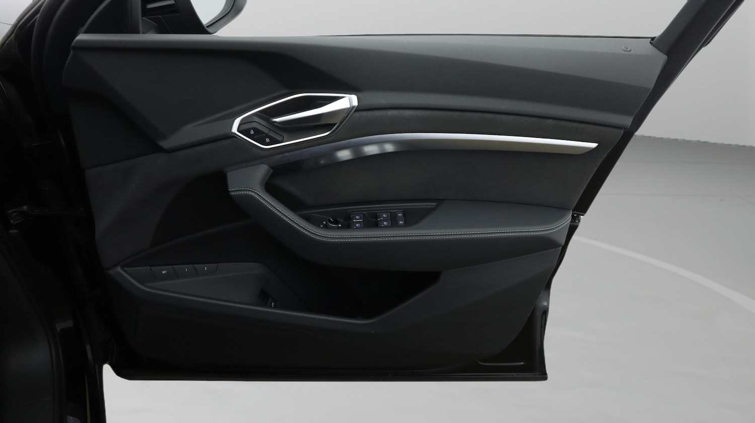 Used Audi e-tron 2023 for sale - 77591518: Photo 15