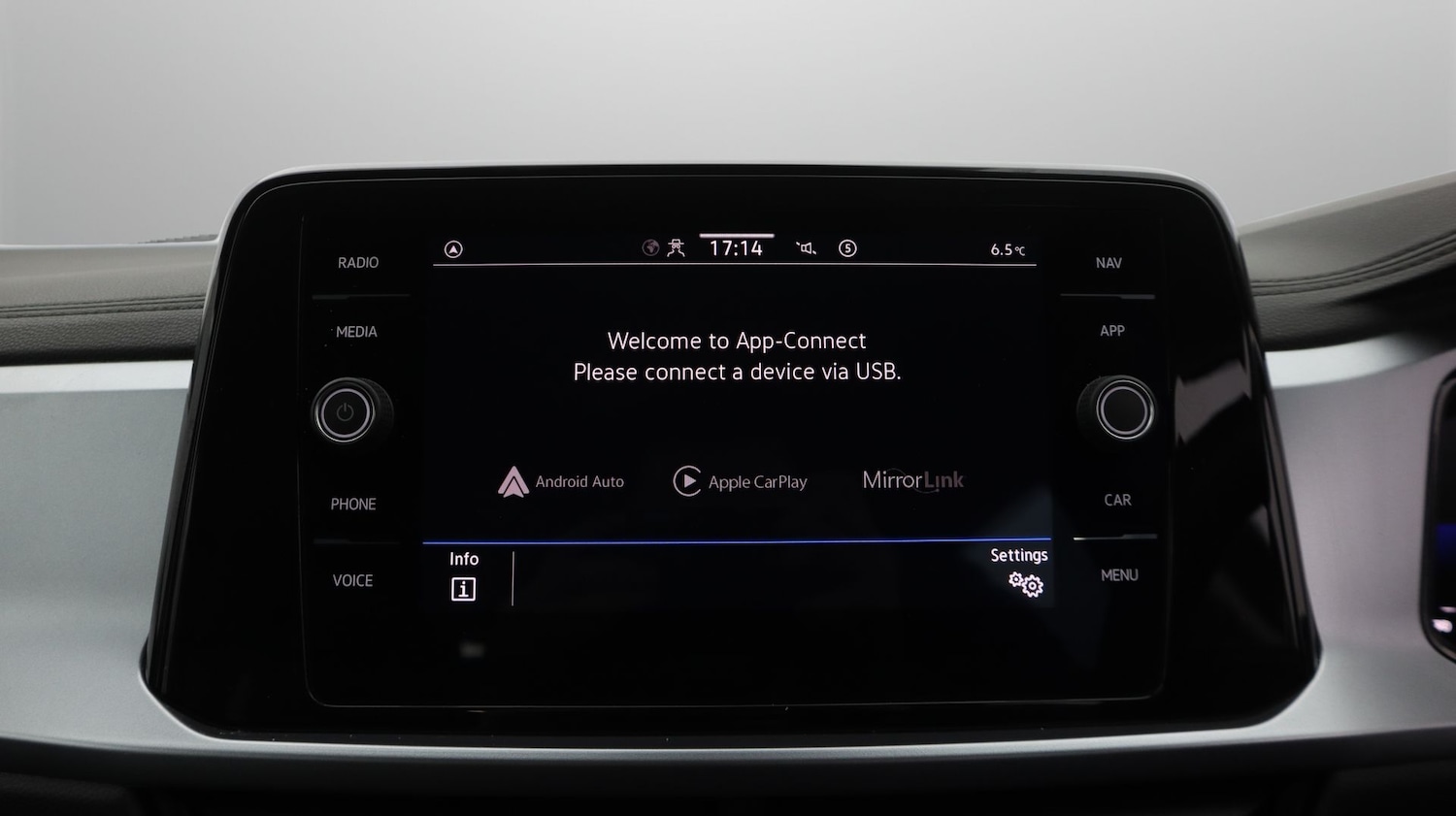 Used Volkswagen T-Roc 2022 for sale - 77417088: Photo 22