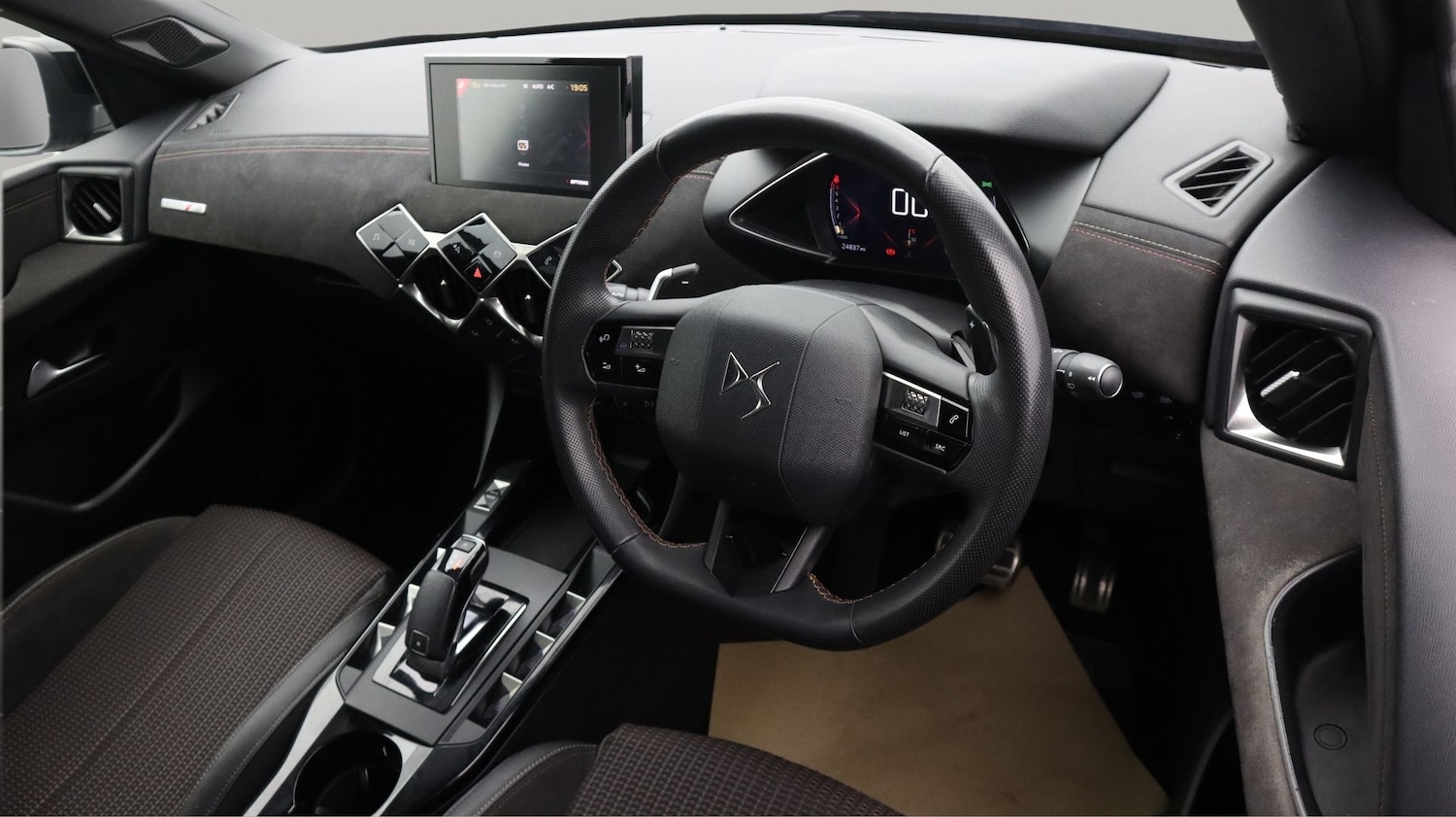 Used DS Automobiles DS 3 Crossback 2022 for sale - 77733064: Photo 9