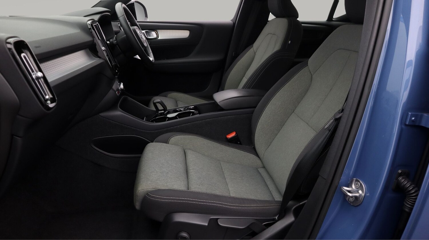 Used Volvo XC40 2023 for sale - 77248363: Photo 14