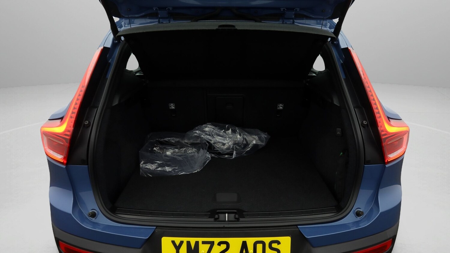 Used Volvo XC40 2023 for sale - 77248363: Photo 17