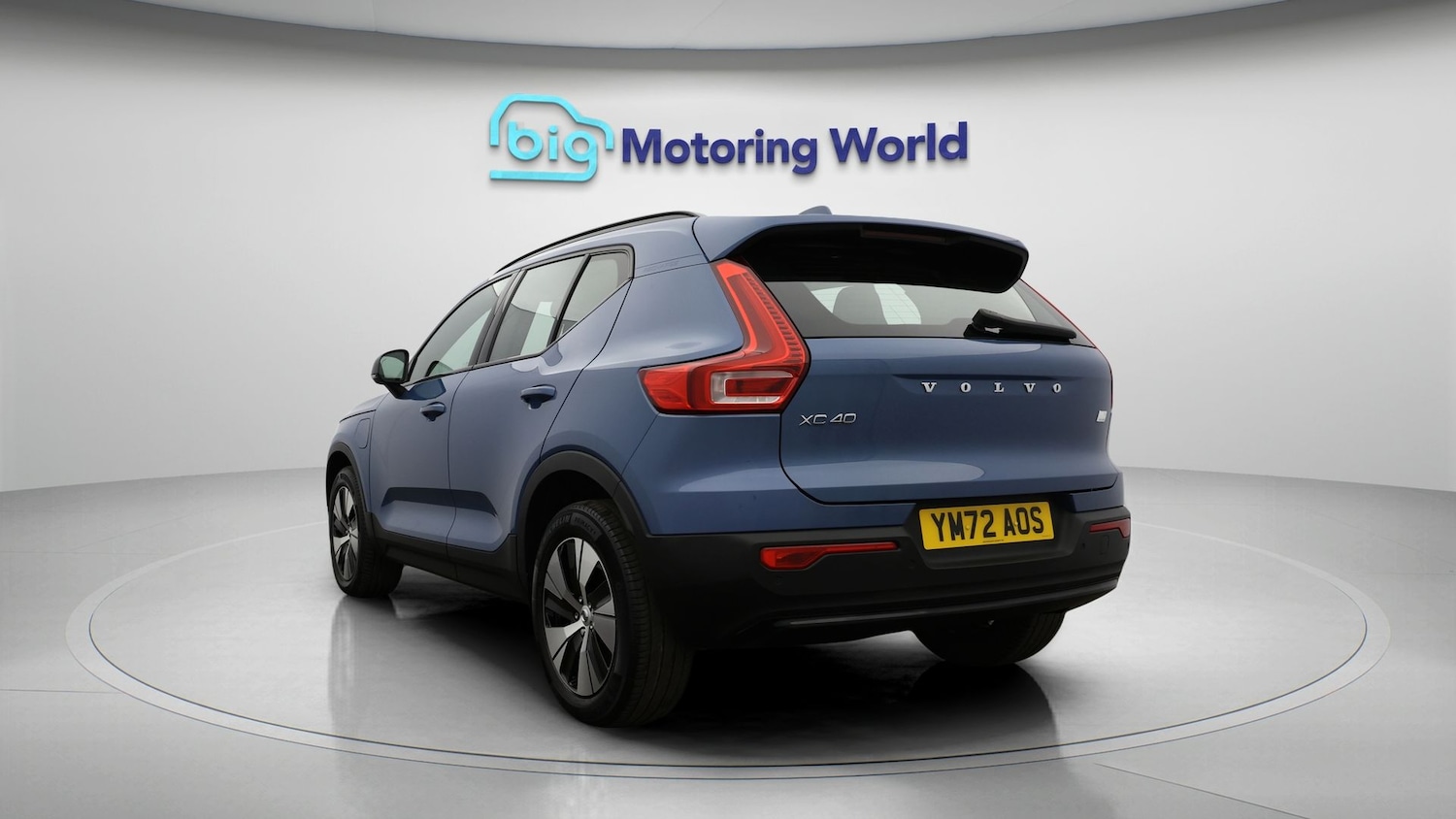 Used Volvo XC40 2023 for sale - 77248363: Photo 2
